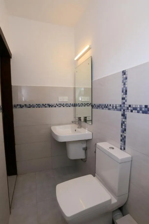 5 @ Rodney Place Bed & Breakfast Colombo Sri Lanka